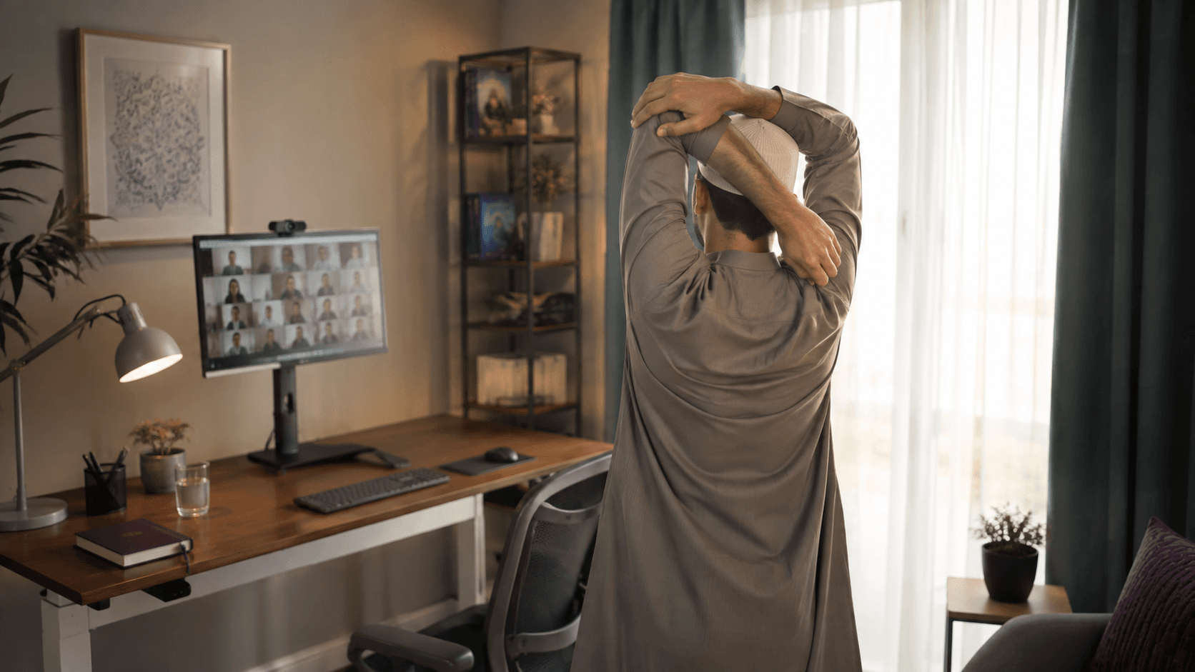 المشاكل الصحية الناجمة عن كثرة الجلوس أمام الحاسوب الأعراض والوقاية